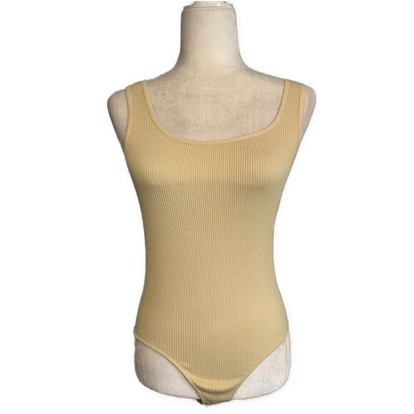 Forever 21 Womens Solid Champagne Yellow Ribbed Tank Bodysuit Medium Large - Picture 1 of 3
